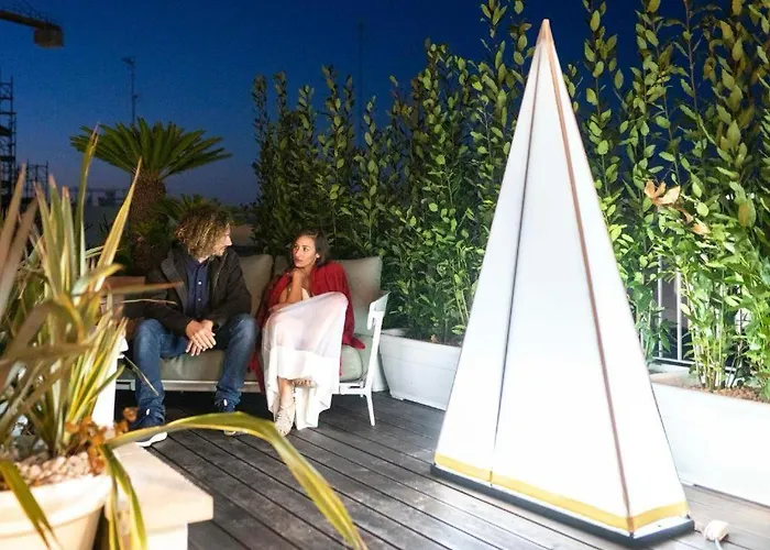 住宿加早餐酒店 Nelblu 滨海波利尼亚诺