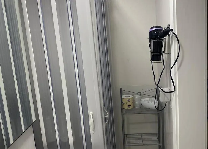 住宿加早餐酒店 Nelblu 滨海波利尼亚诺